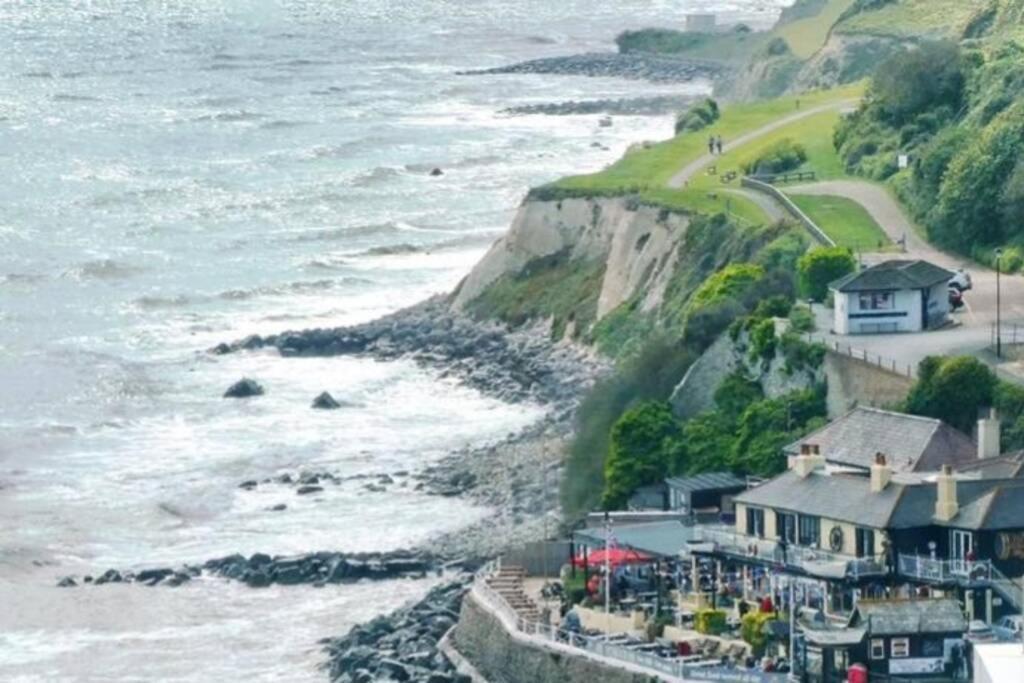 Beautiful Seaside Apartment With Parking Ventnor Esterno foto